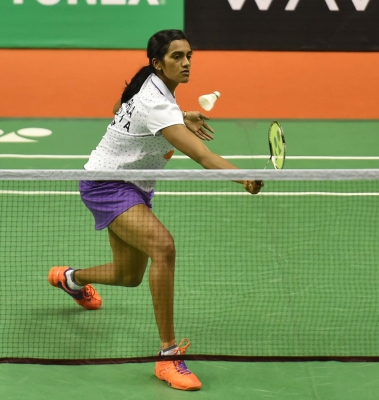 The Weekend Leader - Sindhu makes it to knockout round with win over Hong Kong's Cheung